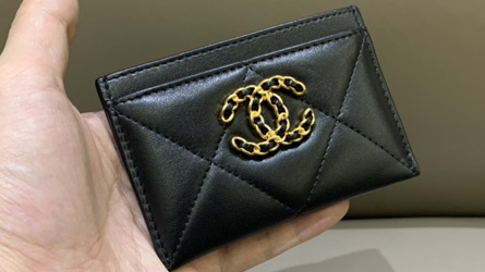 
				Chanel - Wallet
				portofele